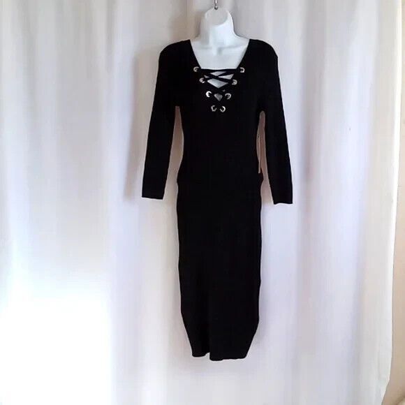 Almost Famous Dresses & Skirts - Almost Famous size large black stretchy sweater dress New